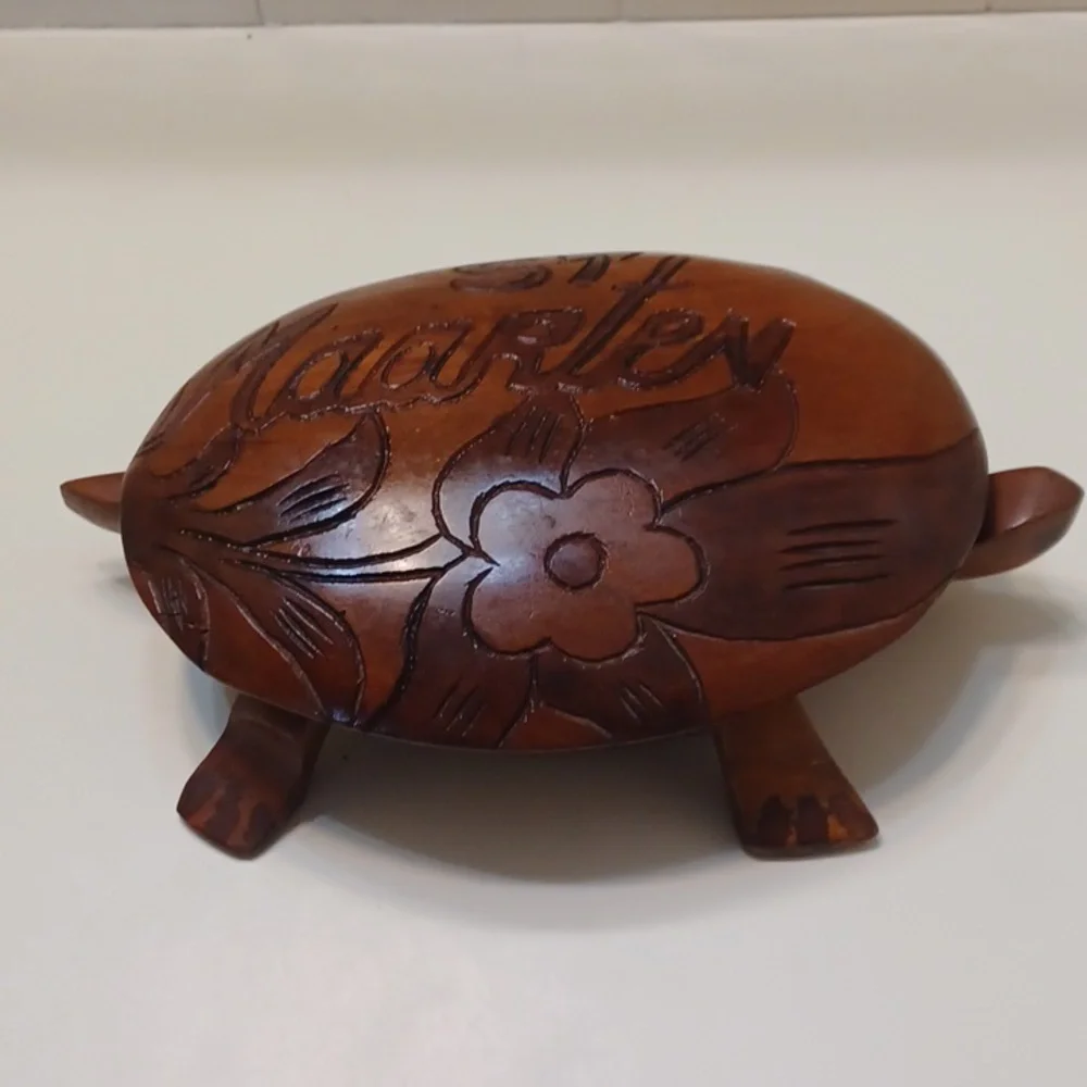 Vintage StMartin Hand Carved Chunky Wooden Turtle Jewelry Box